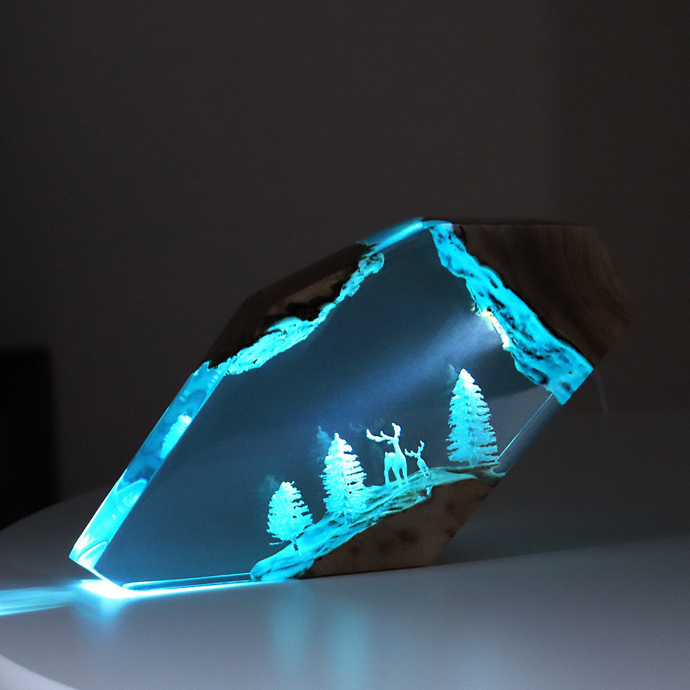 Art Y Craft - تحفة فنية مكتبية مضيئة مخصصة بتصميم